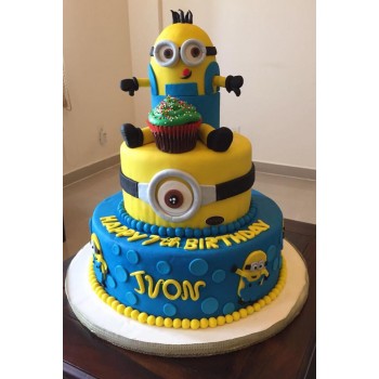 Two tier Minion Fondant